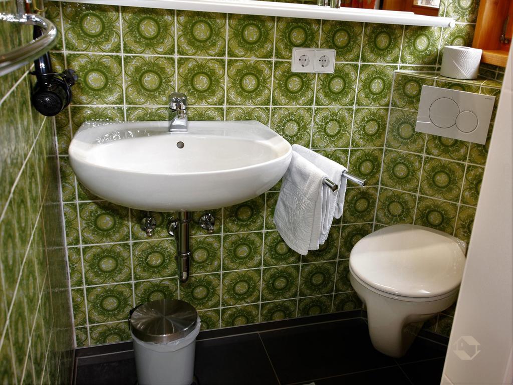Gaestehaus Wissler トートナウ 部屋 写真