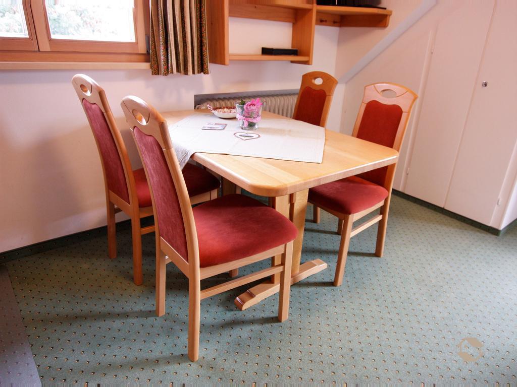 Gaestehaus Wissler トートナウ 部屋 写真
